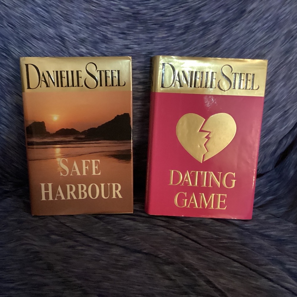 2 Danielle Steel books SAFE HARBOR & DATING GAME Hardcover
